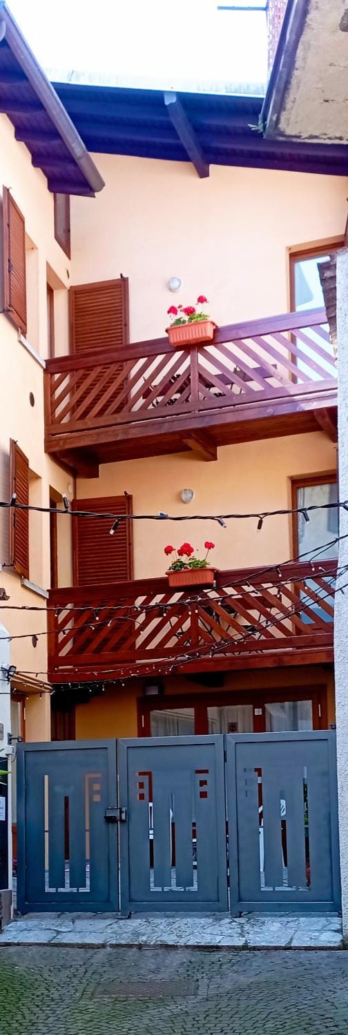 Casa Caterina - Riva di Solto - Iseo Lake House in Province of Brescia