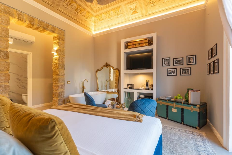 Family Affair Luxury Rooms&Suites Bed and Breakfast in Palermo