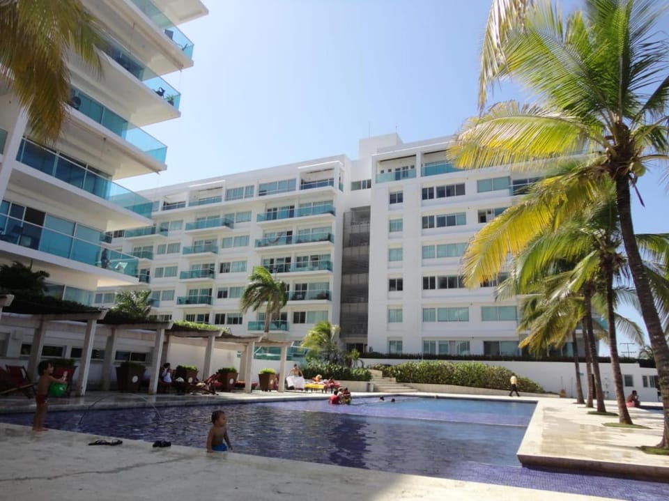 Property building, Pool view, Location
