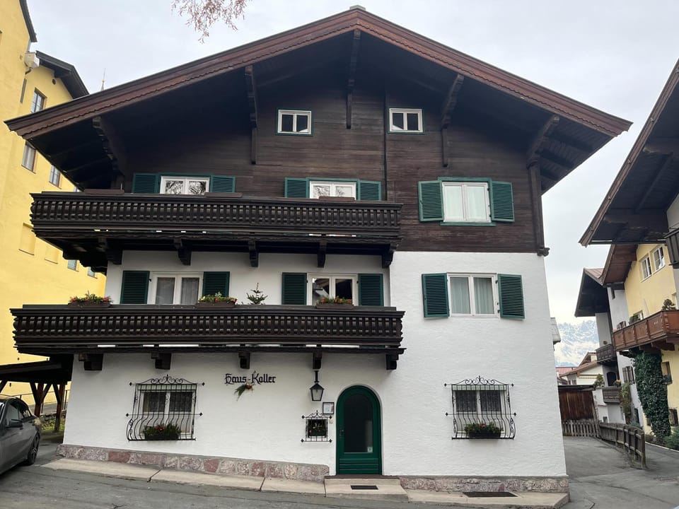 Property building, Day