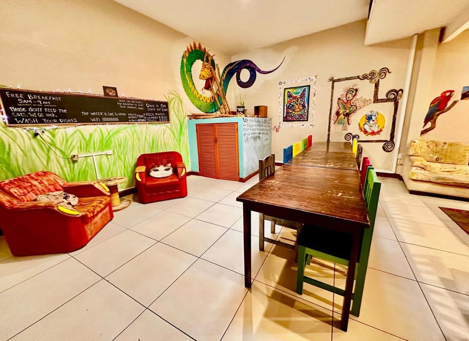 Communal lounge/ TV room