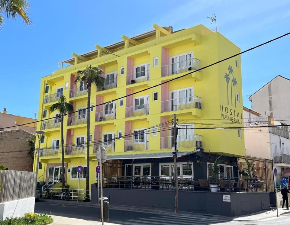 Property building, Day, Neighbourhood, Street view, Location