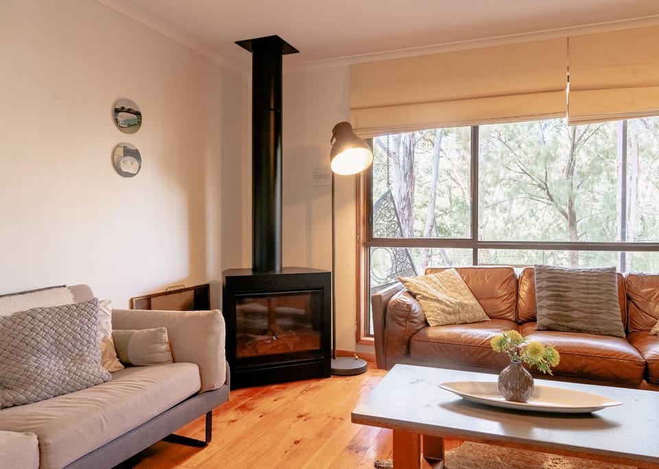 The Escarpment House in Halls Gap
