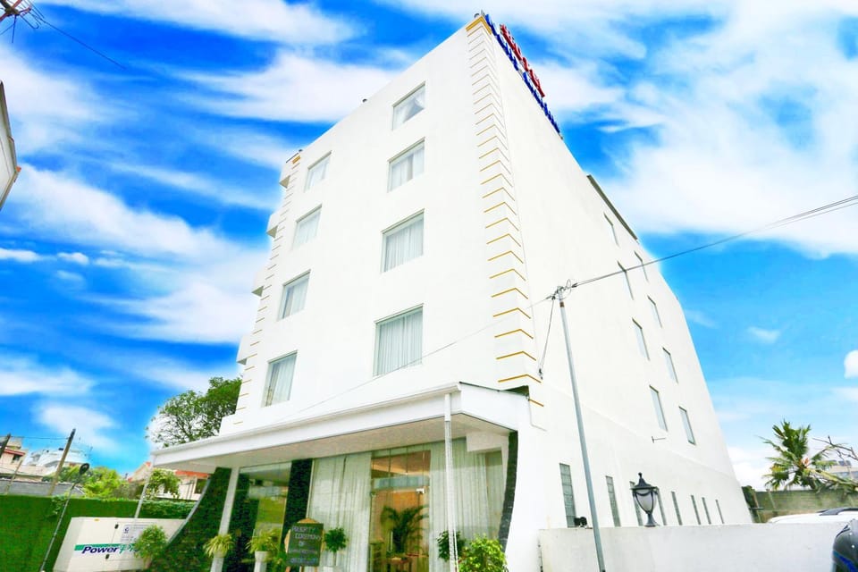 Property building, Facade/entrance
