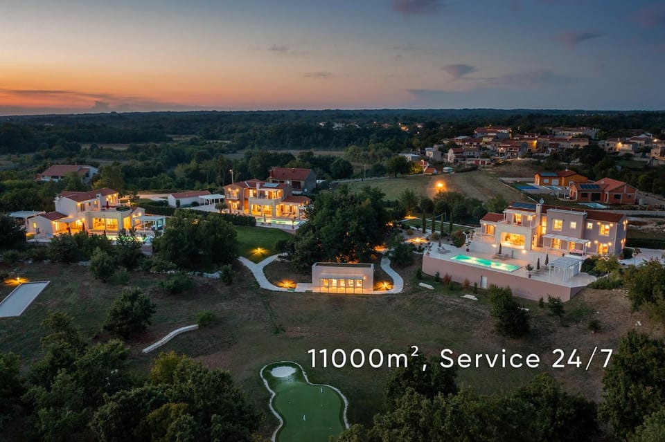 Istria Nuova Luxury Villas Campground/ 
RV Resort in Istria County