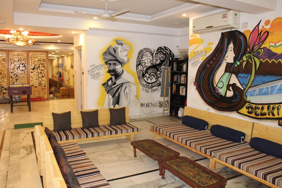 Living room, Seating area