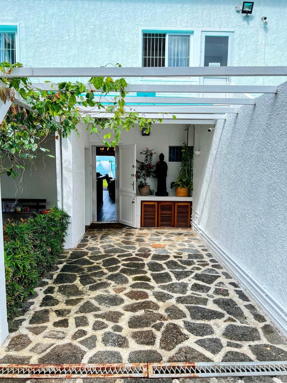 Facade/entrance