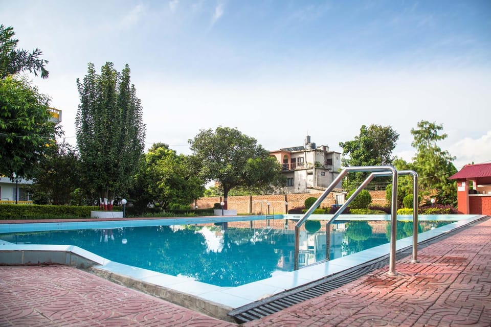 Swimming pool