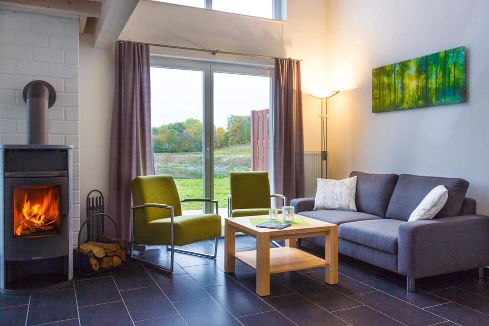 Living room, Garden view, Lake view