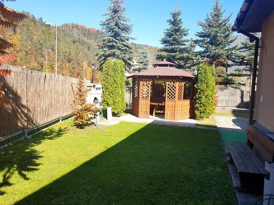 BBQ facilities, Garden
