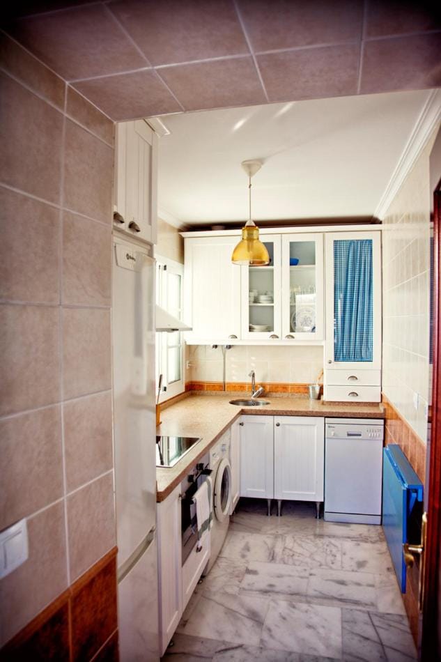 Kitchen or kitchenette