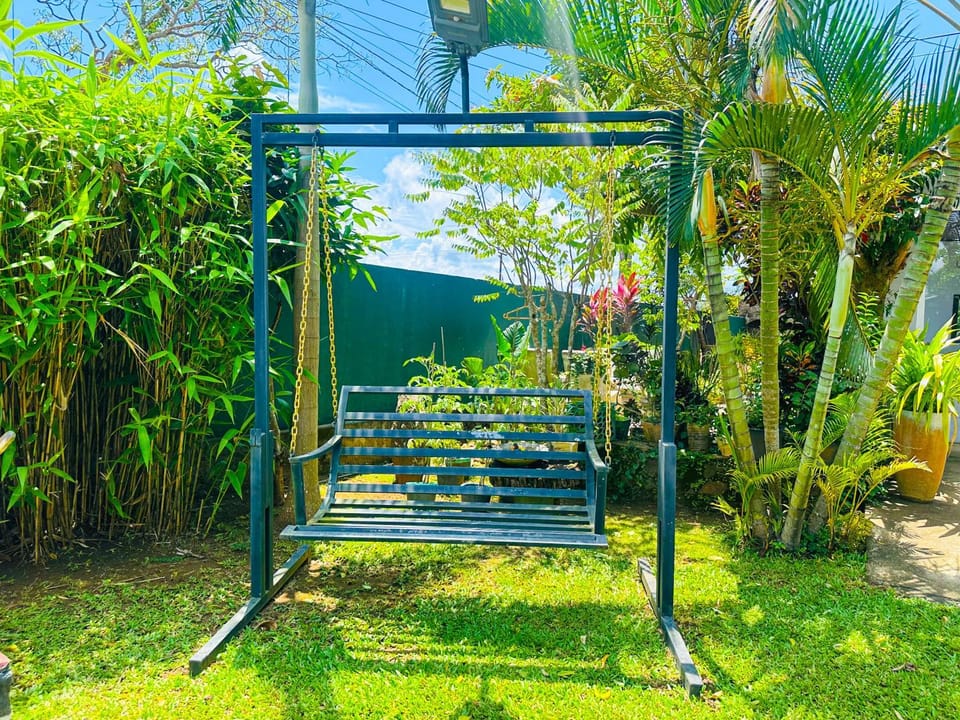 Communal lounge/ TV room, Spring, Day, Natural landscape, Children play ground, Garden, Evening entertainment, Garden view