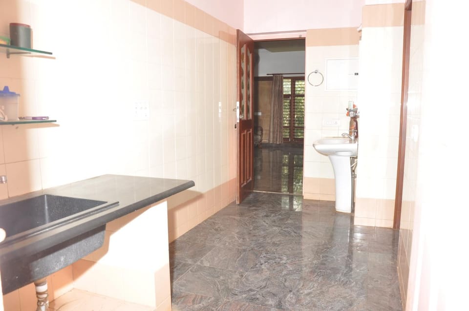 Bathroom, Lobby or reception