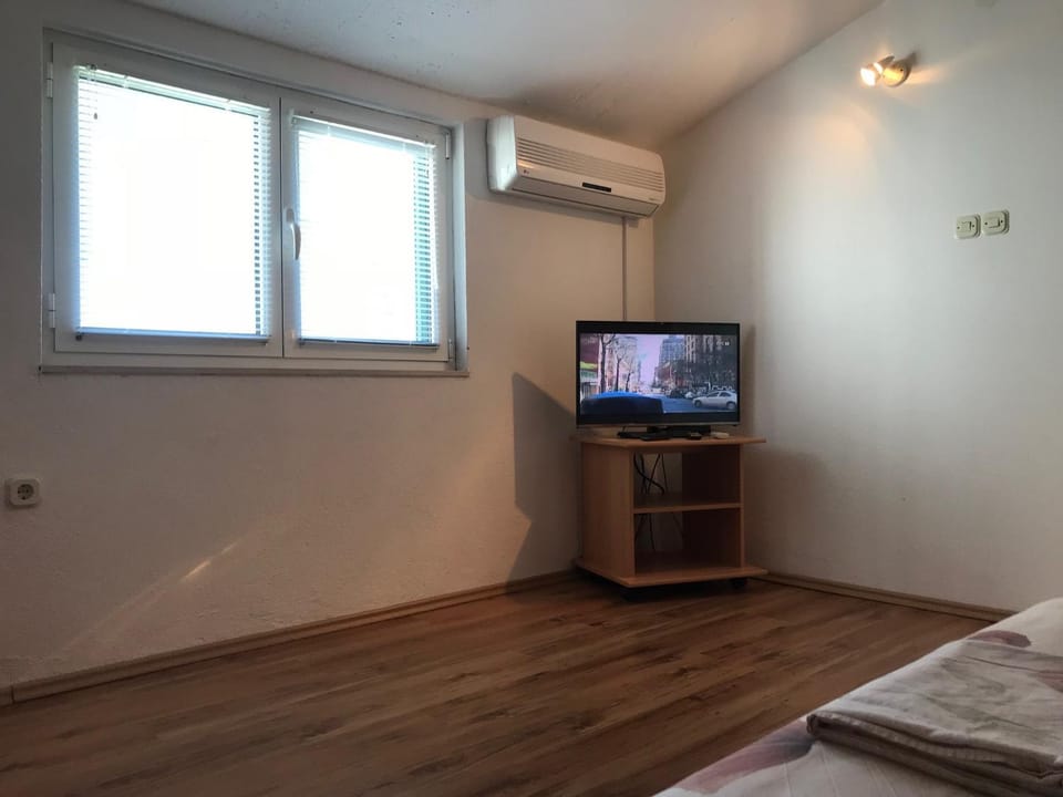 TV and multimedia, Bedroom