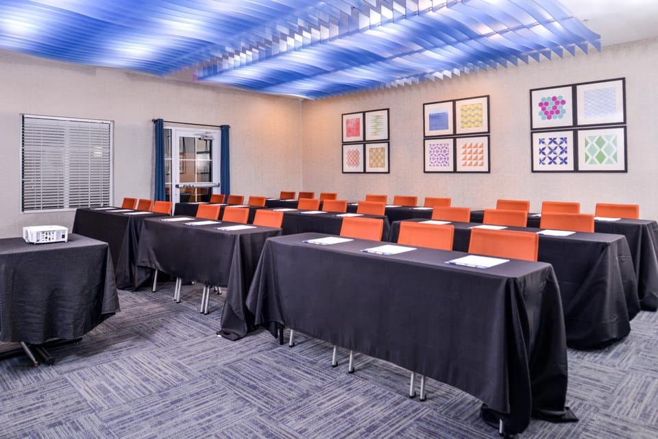 Meeting/conference room
