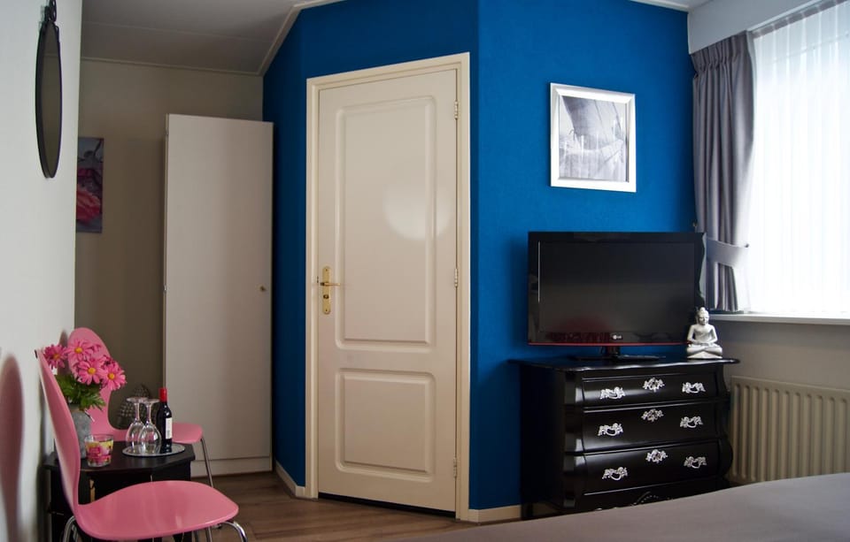 TV and multimedia, Bedroom