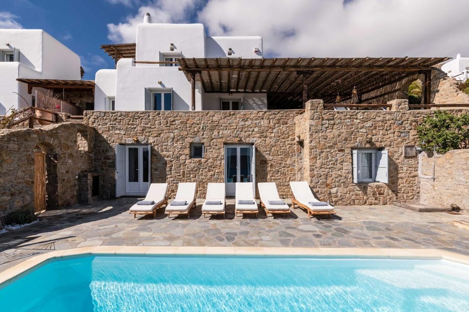 Summer Mood Villas "Plus" - 6 bedroom villa Villa in Mykonos, Mikonos 846 00, Greece