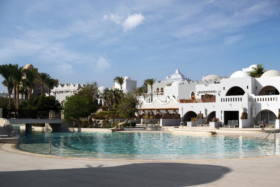 Property building, Swimming pool