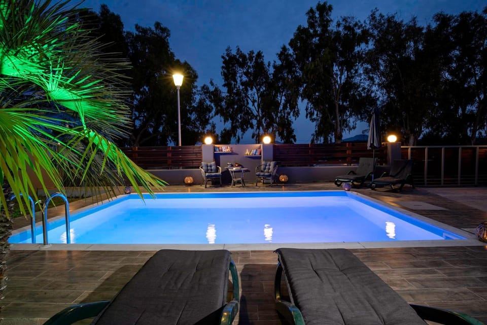 Night, Seating area, Swimming pool, sunbed