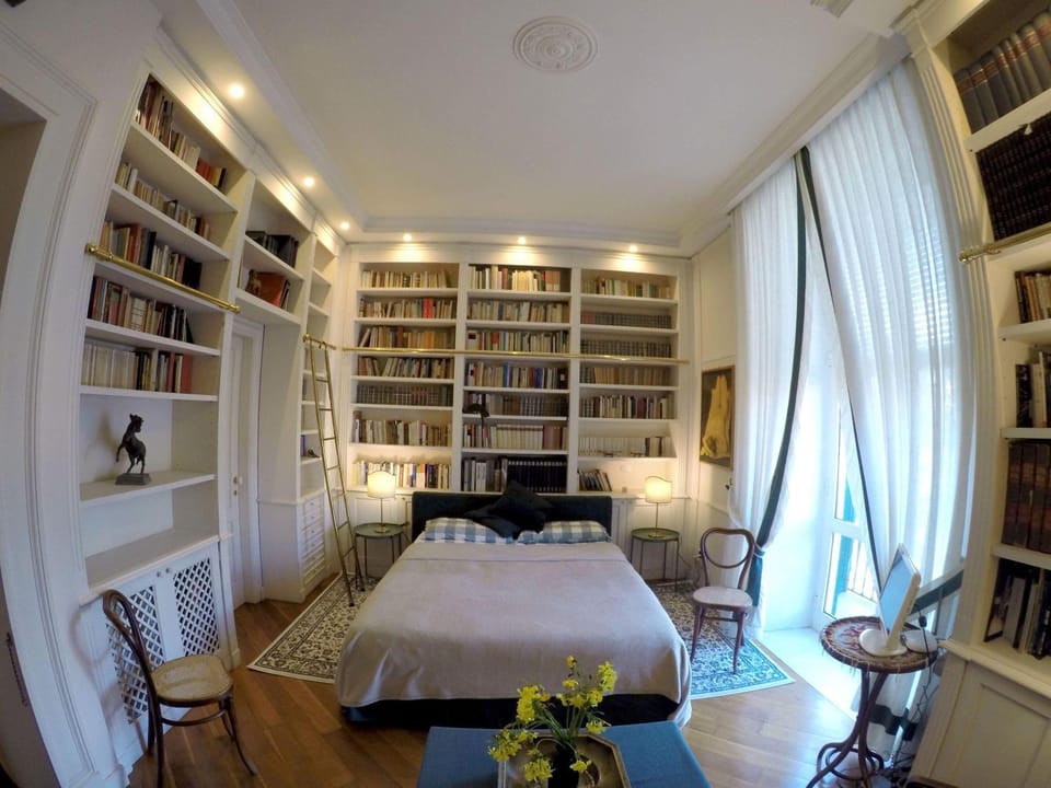 Library, Living room