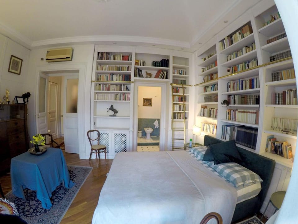 Library, Living room