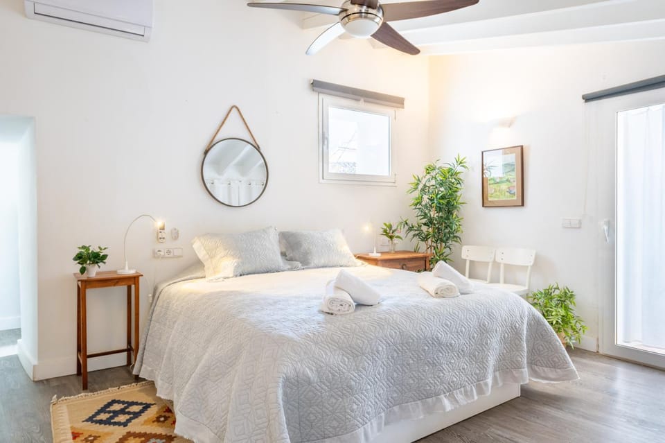 Living room, Bedroom