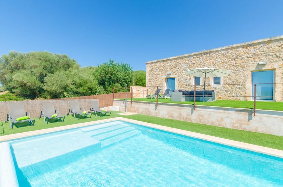 Facade/entrance, Swimming pool, Swimming pool