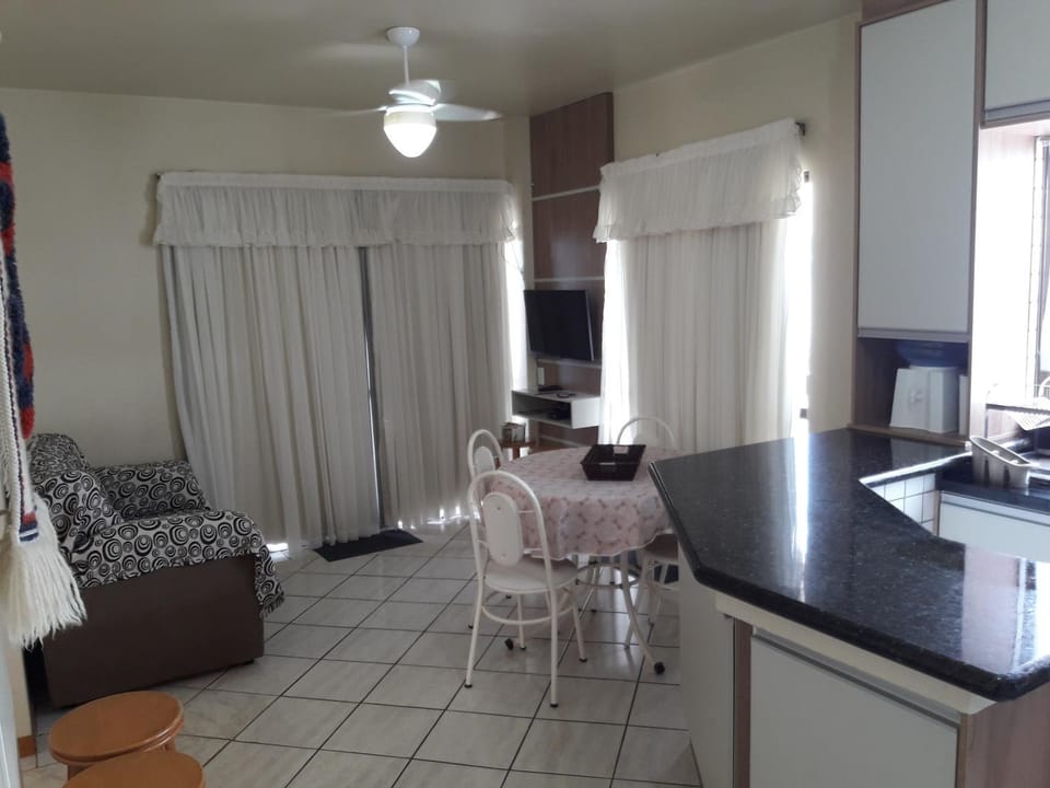 TV and multimedia, Kitchen or kitchenette, Living room, Dining area