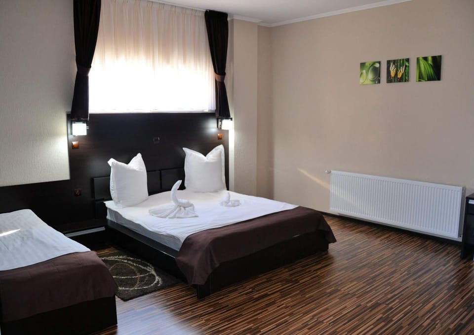 Pension Eurosandoor Bed and Breakfast in Romania