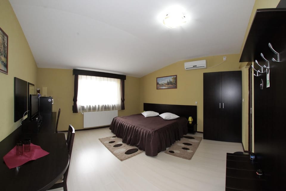 Pension Eurosandoor Bed and Breakfast in Romania