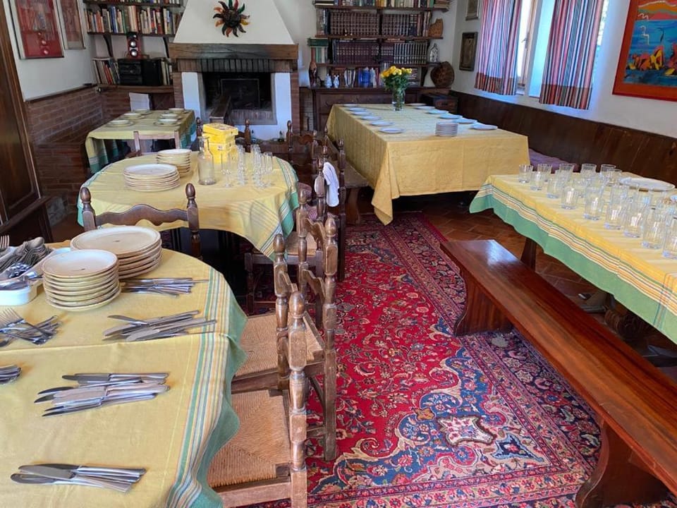 Restaurant/places to eat, Restaurant/places to eat