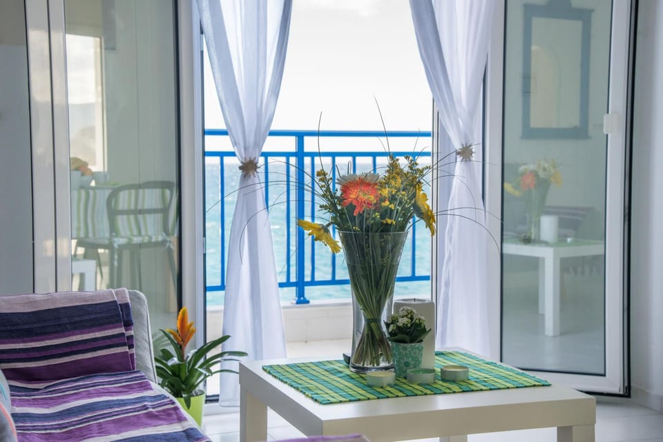 View (from property/room), Balcony/Terrace