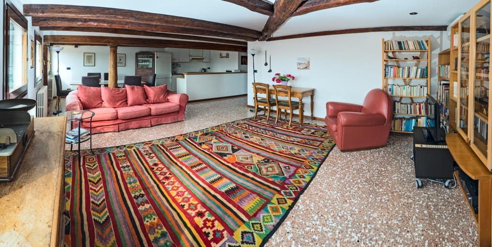 Kitchen or kitchenette, Living room, Dining area