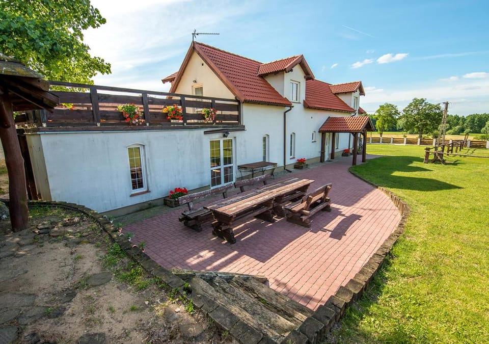 Day, Neighbourhood, Natural landscape, Summer, Fishing, Horse-riding, Table tennis, Hiking, Cycling, Diving, Pets, Garden view