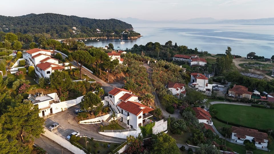 Sea view, Location, Parking