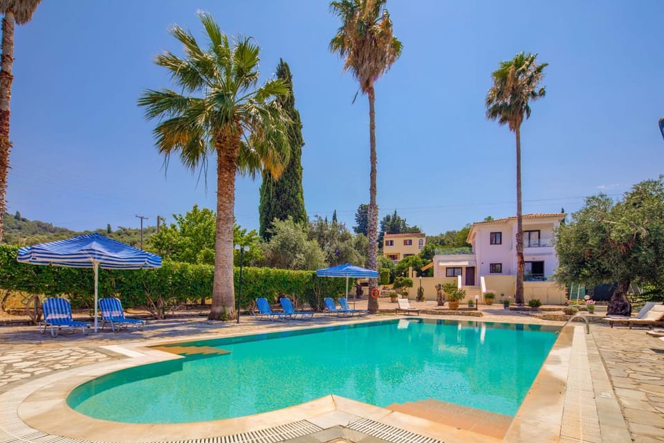 Property building, Patio, Day, Garden view, Pool view, Swimming pool, sunbed