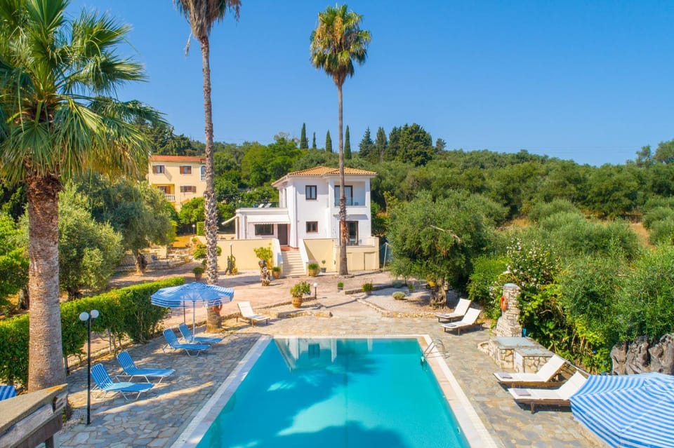 Property building, Day, Natural landscape, Garden, Garden view, Pool view, Area and facilities, Swimming pool, sunbed