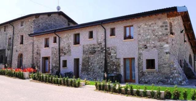 Agriturismo Corte La Sacca Farm Stay in Province of Brescia