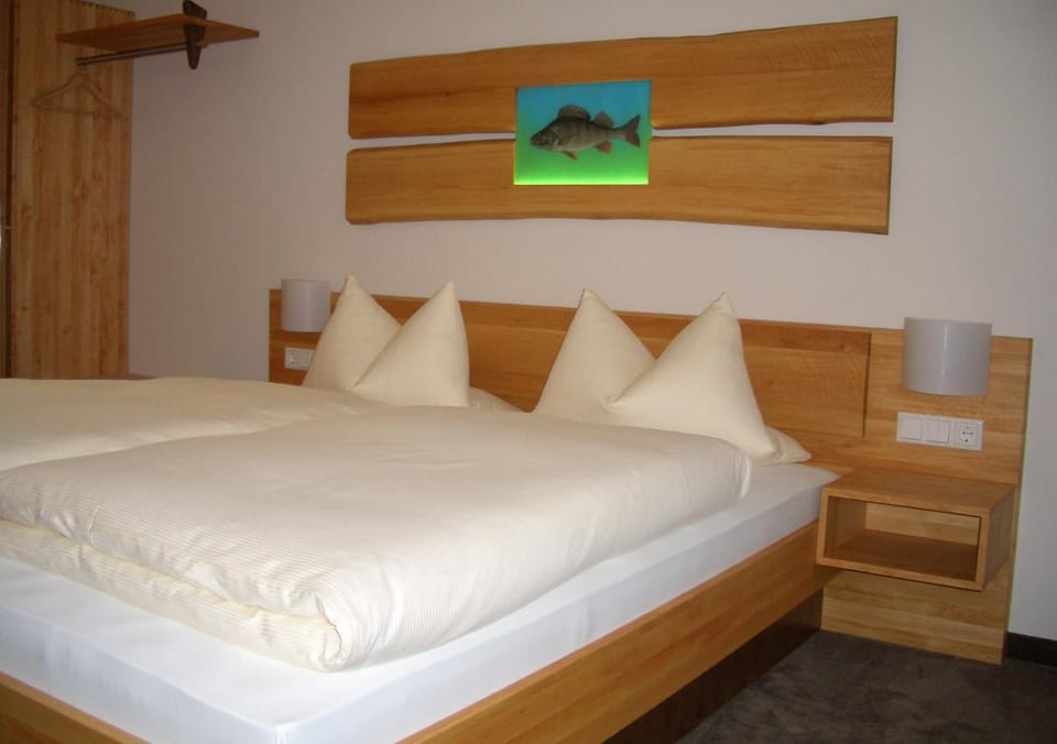 Karpfenhotel & Herrenhaus im Gasthaus Sindel-Buckel Hotel in Bavaria