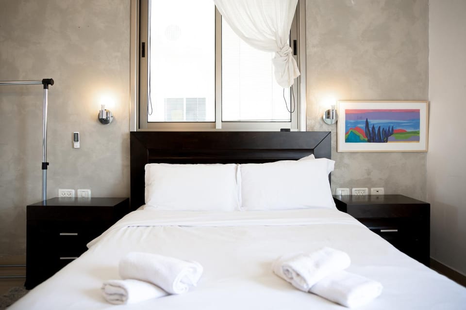 Bed, Bathroom, Photo of the whole room, Bedroom, towels