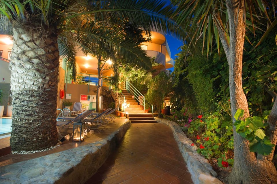 Facade/entrance, Garden