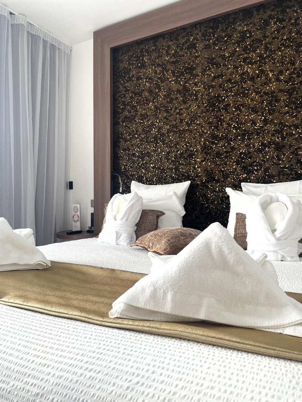 Bed, Bedroom, acessibility