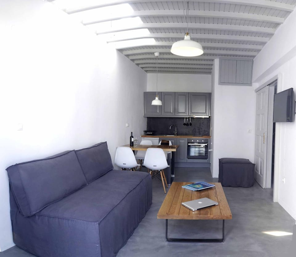 TV and multimedia, Kitchen or kitchenette, Living room, Dining area