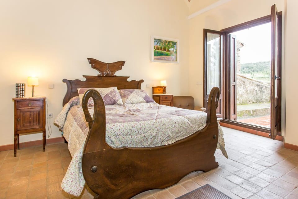 Bed, Balcony/Terrace, Photo of the whole room, Bedroom, Breakfast