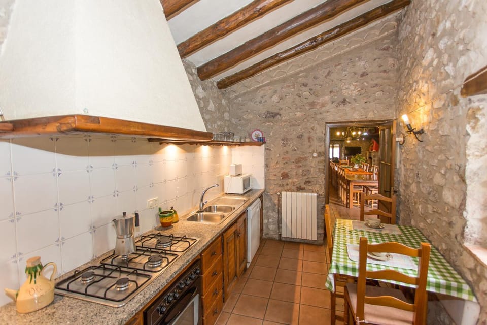 Communal kitchen, kitchen