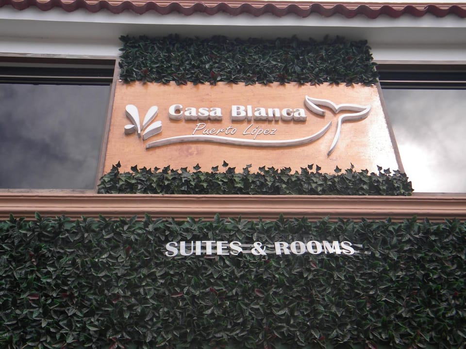 Casa Blanca Puerto López Apartment in Puerto Lopez