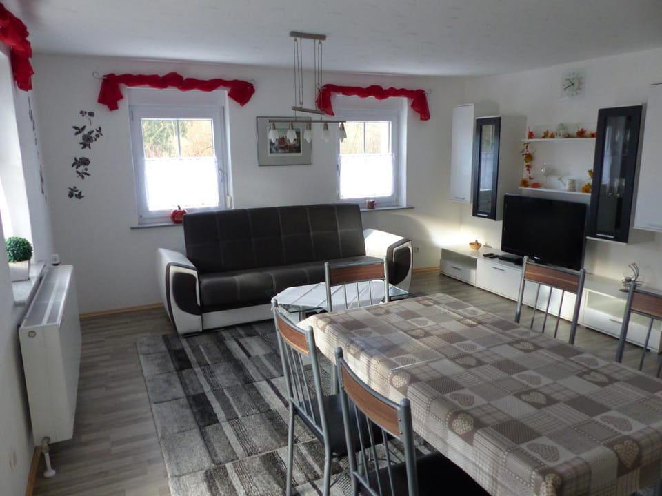 Coffee/tea facilities, Dining area