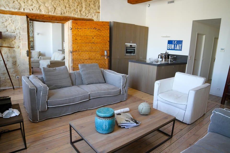 Property building, Communal lounge/ TV room