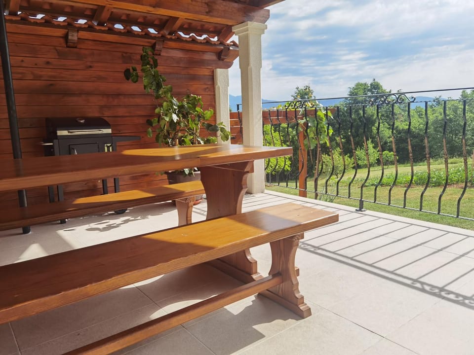 Patio, BBQ facilities, Garden, Balcony/Terrace