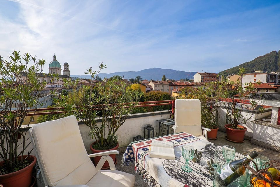 Balcony/Terrace, City view